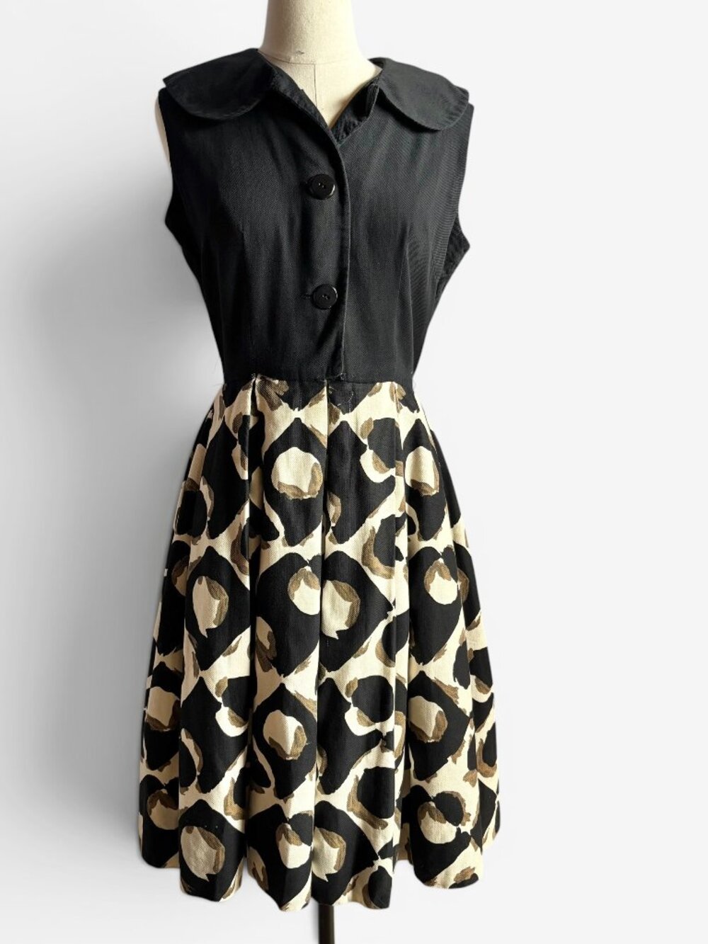 Vintage 1960s Abstract Print Sleeveless Shirt Dress
